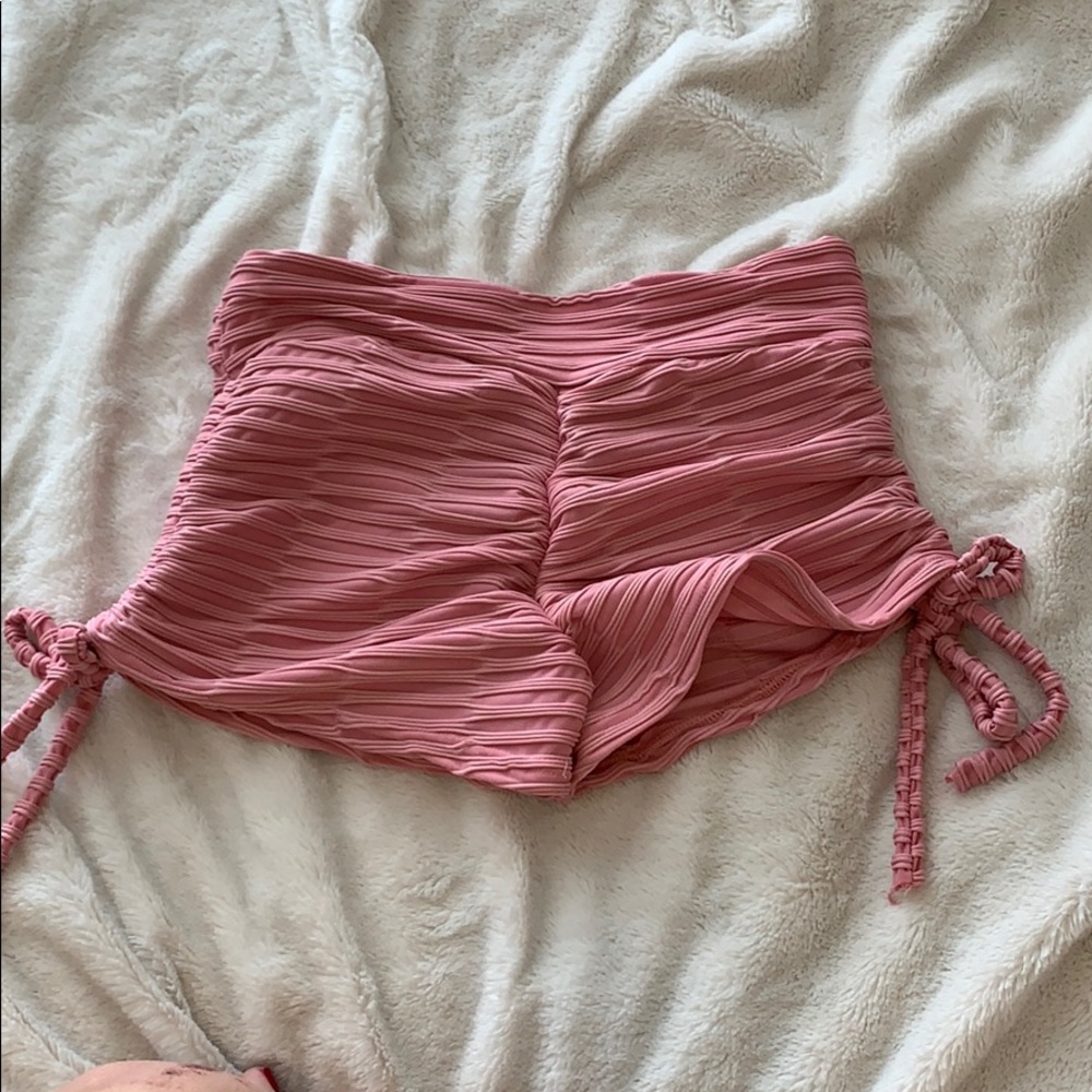 Shorts - Picture 2 of 3